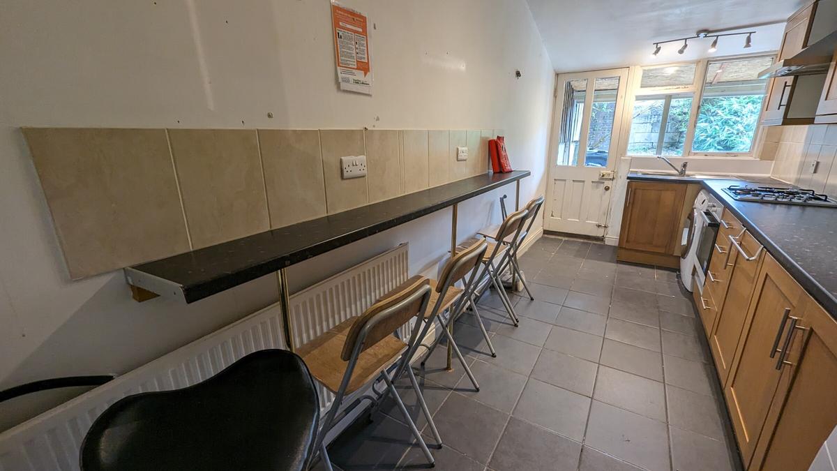 5 bedroom house for rent Lower Bristol Road, Bath, BA2 3BG UniHomes