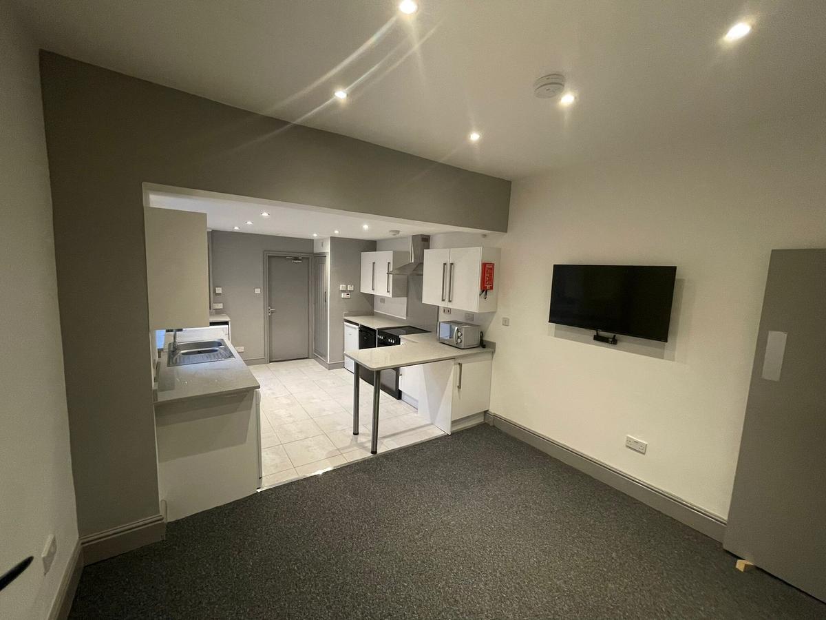 6 bedroom house for rent Exeter Road, Birmingham, B29 6EX UniHomes