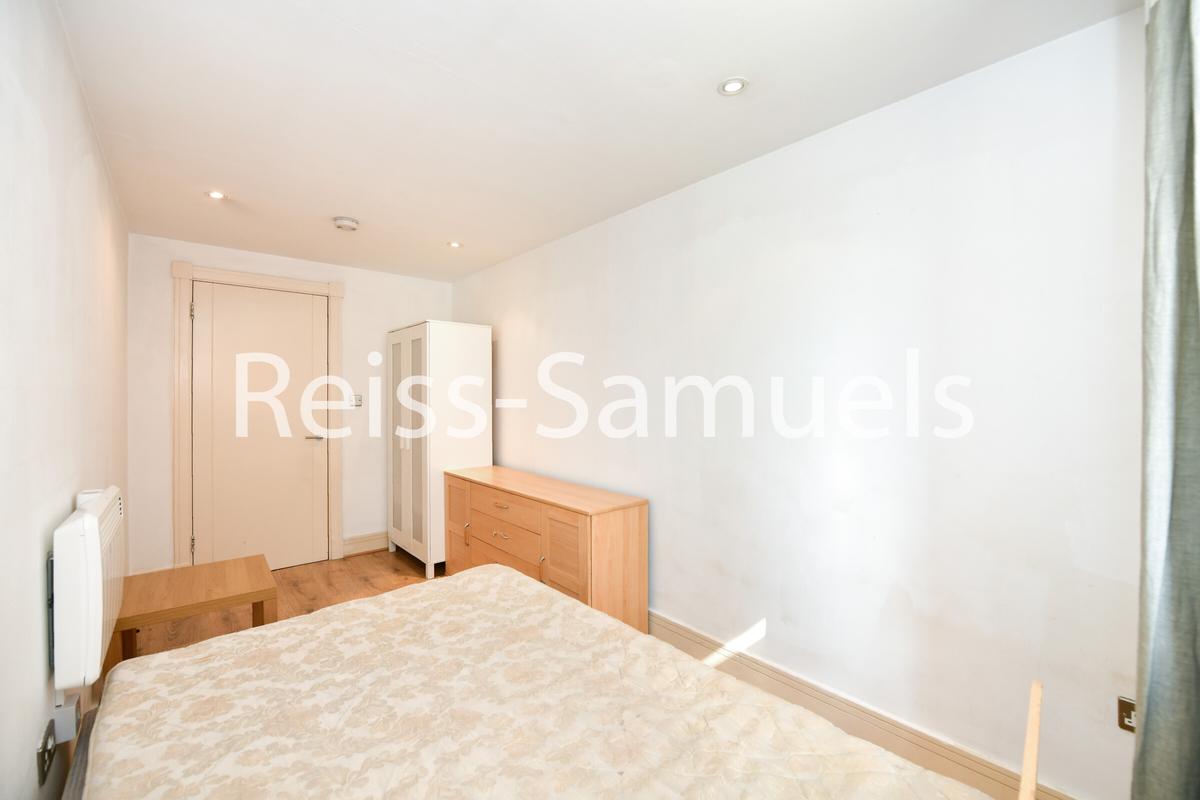 3 bedroom apartment for rent Newton Place, London, E14 3TT UniHomes
