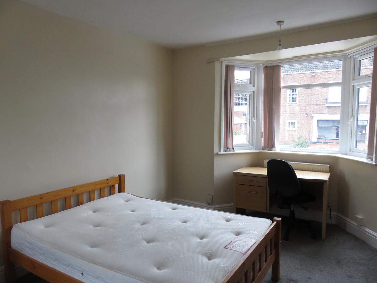 6 bedroom house for rent Derby Road, Nottingham, NG7 2DZ UniHomes