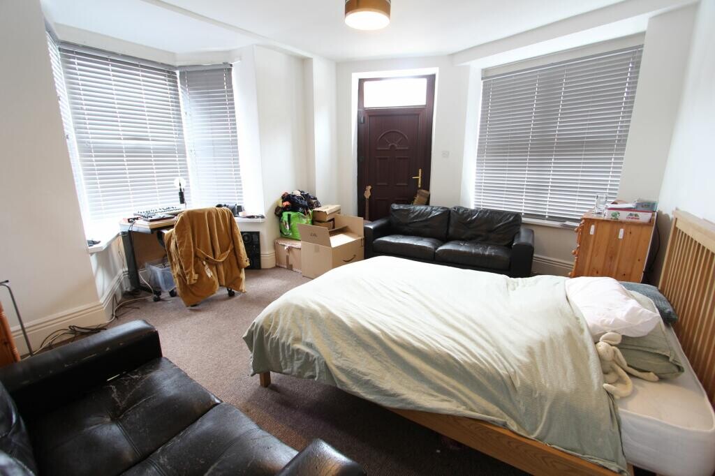 4 bedroom house for rent School Road, Sheffield, S10 1GR UniHomes