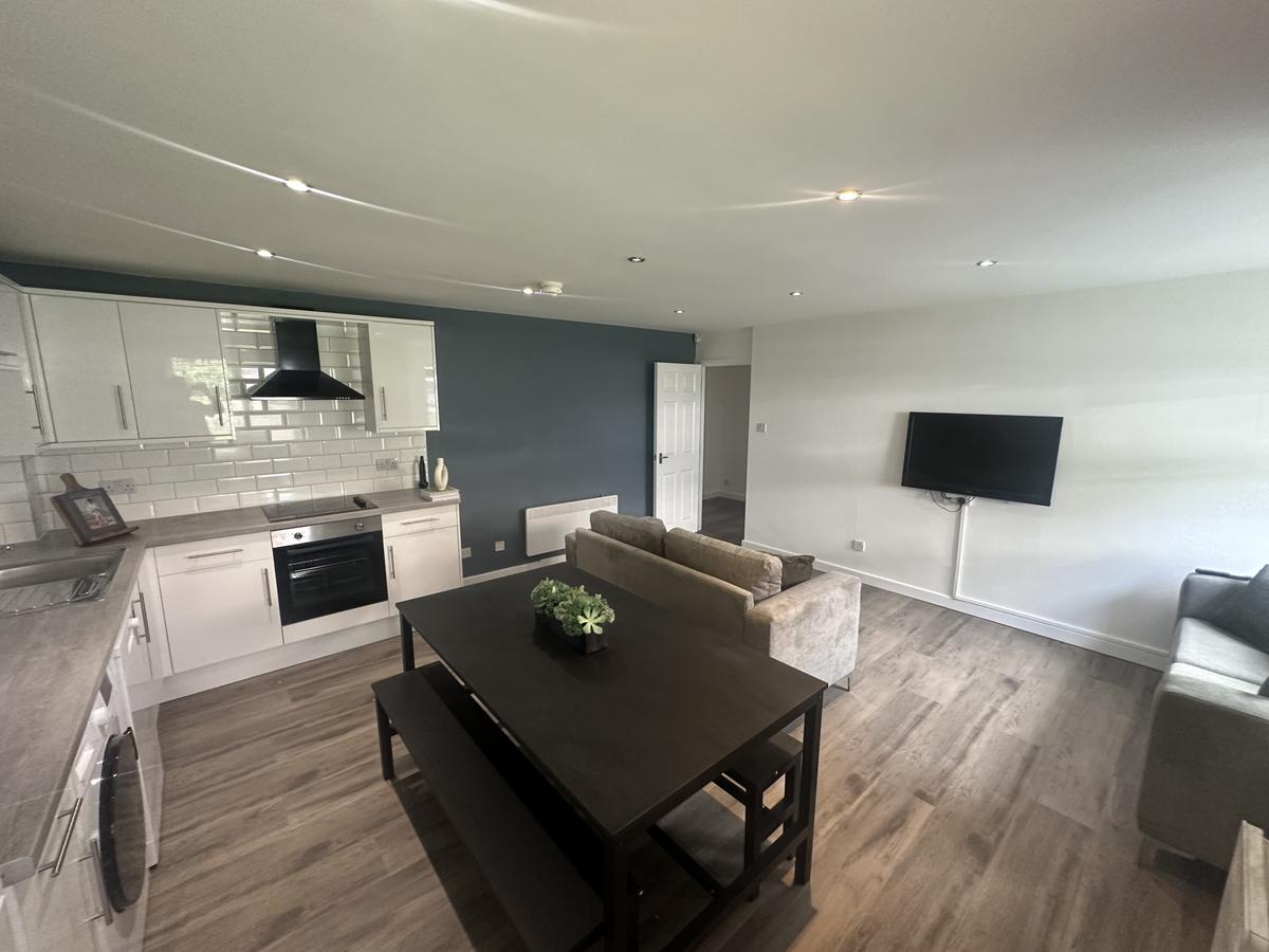 4 Bedroom House For Rent Cardigan Road Leeds LS6 1EB UniHomes 4-bedroom-house-for-rent-cardigan-road-leeds-ls6-1eb-unihomes
