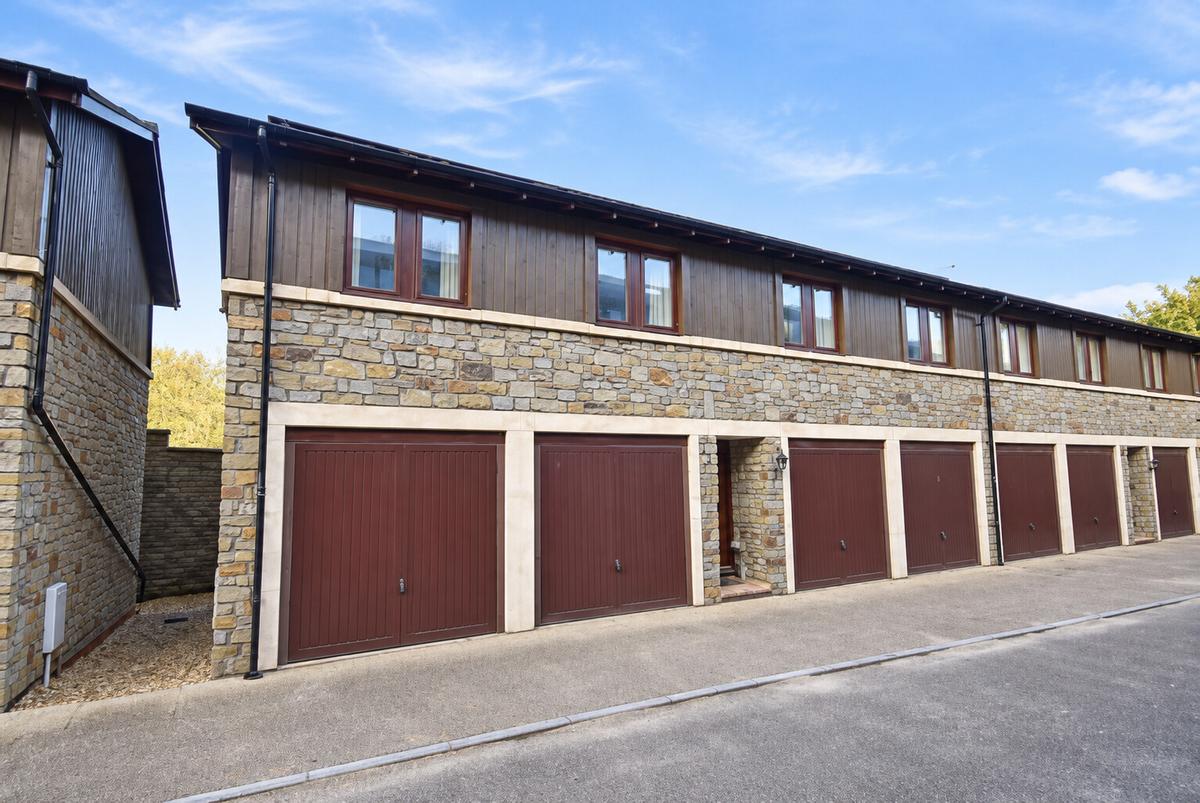 4 bedroom house on Vanbrugh Lane, Stoke Park, Bristol