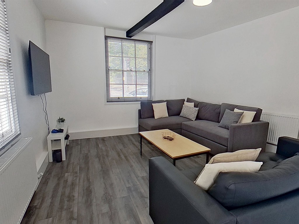 7 bedroom house on Mansfield Road, City Centre, Nottingham