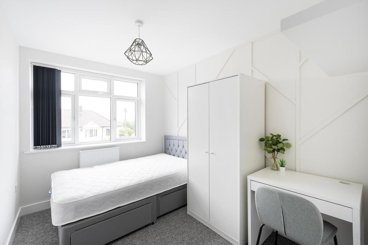 6 bedroom house for rent Mackie Road, Bristol, BS34 7LY UniHomes