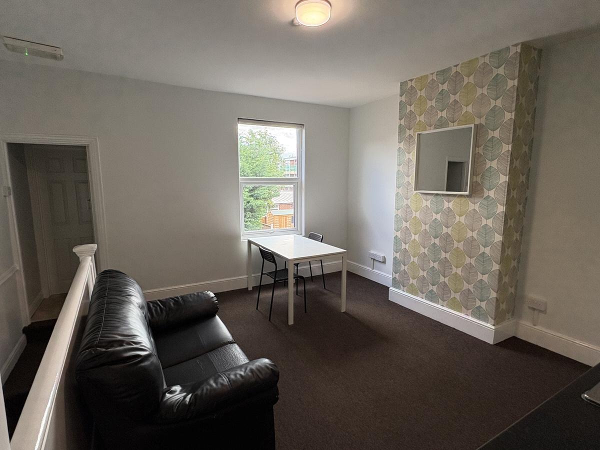 1 bedroom apartment on Kingsland Avenue, Earlsdon, Coventry