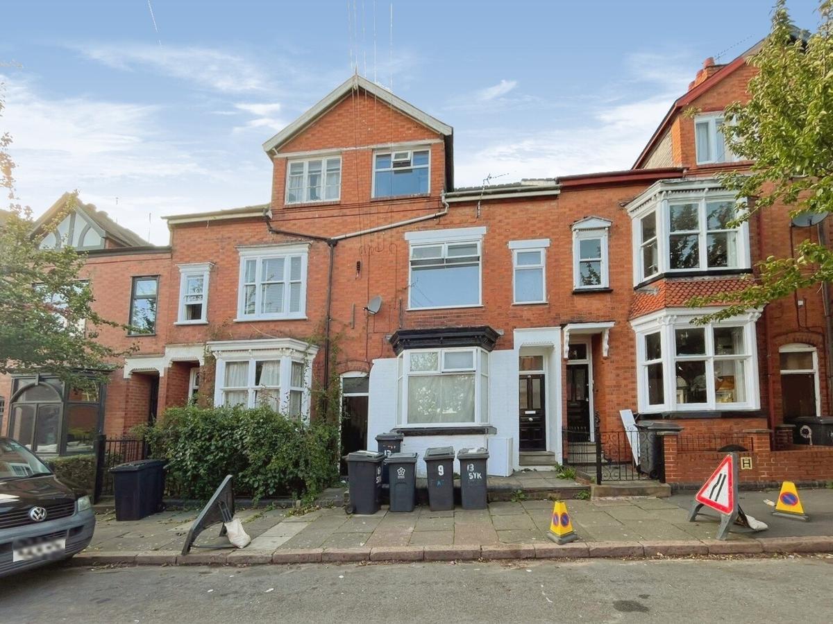 5 bedroom house for rent Sykefield Avenue, Leicester, LE3 0LA UniHomes