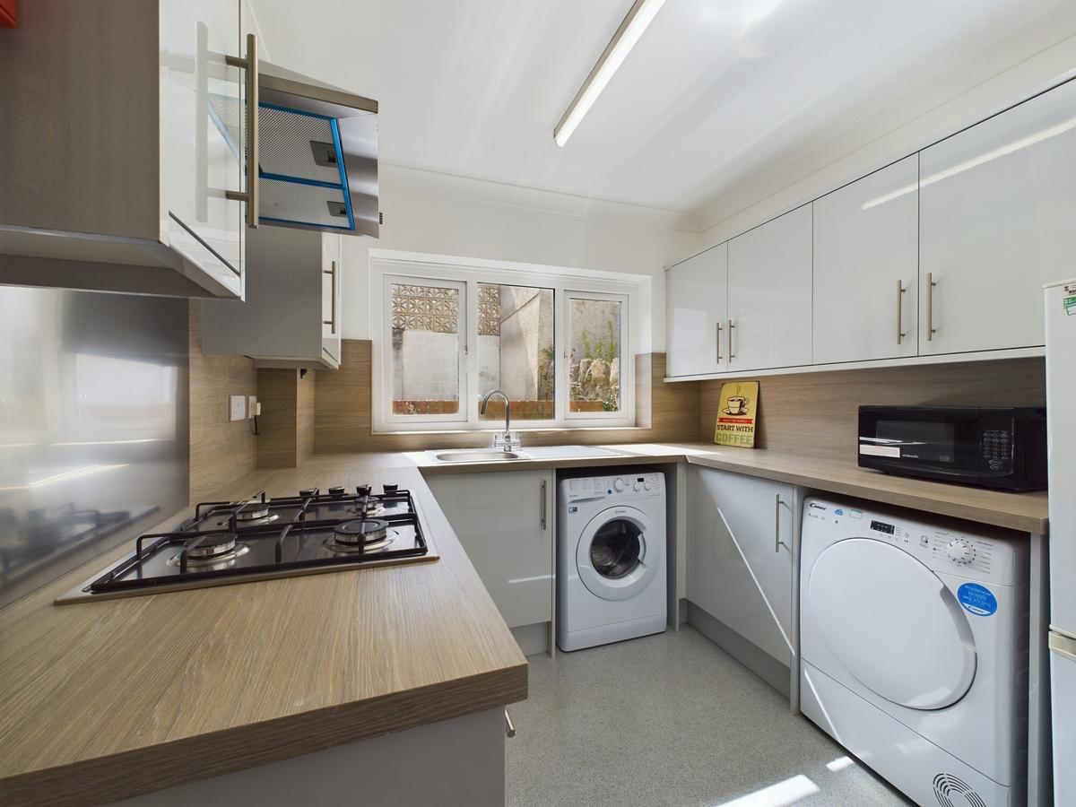 4 bedroom house on St. Helens Avenue, Brynmill, Swansea