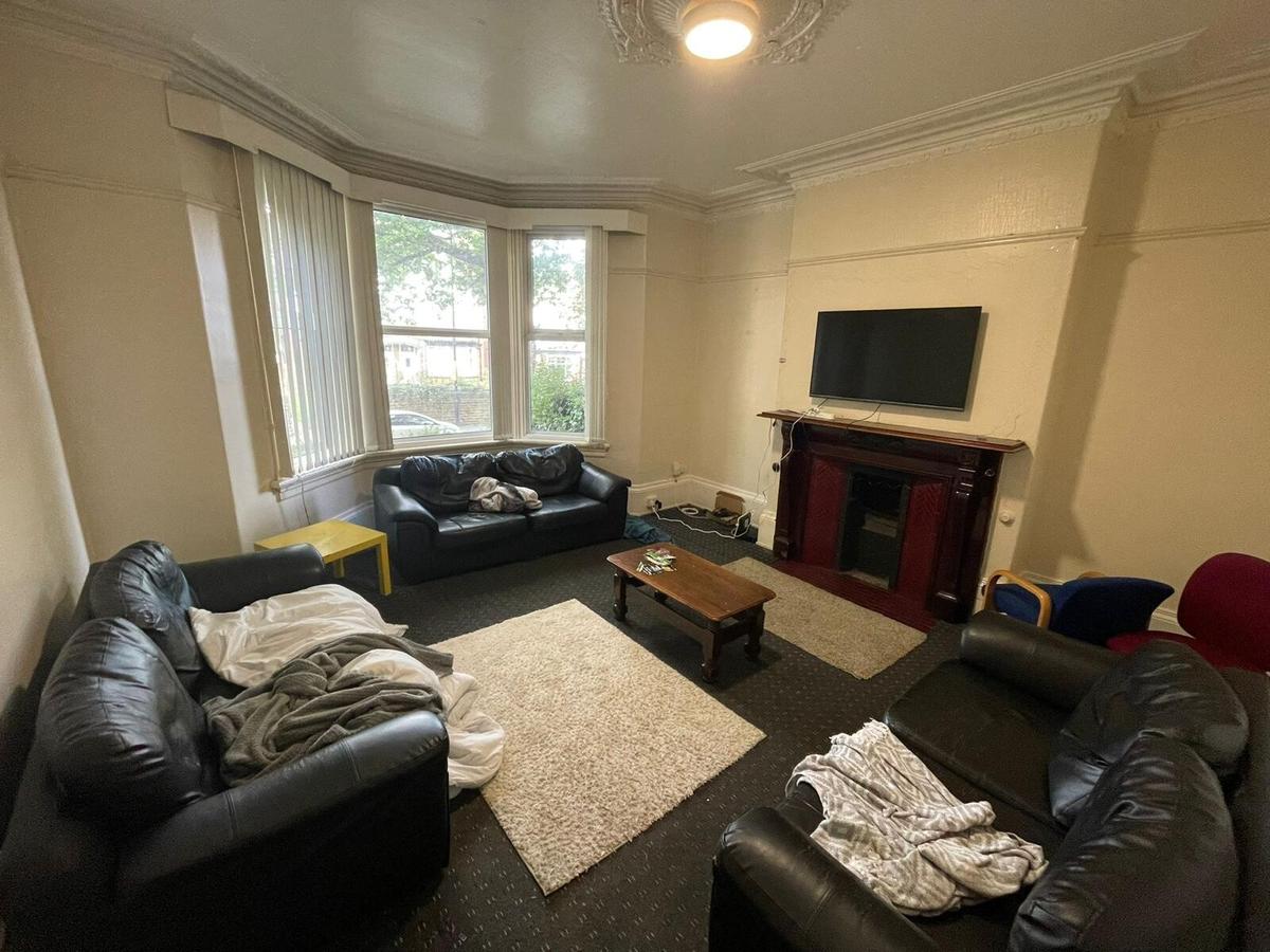 8 bedroom house for rent Cardigan Road, Leeds, LS6 3BJ UniHomes