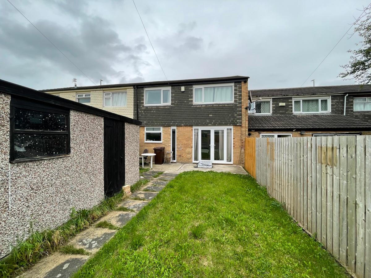 4 bedroom house for rent Oatland Close, Leeds, LS7 1SW UniHomes