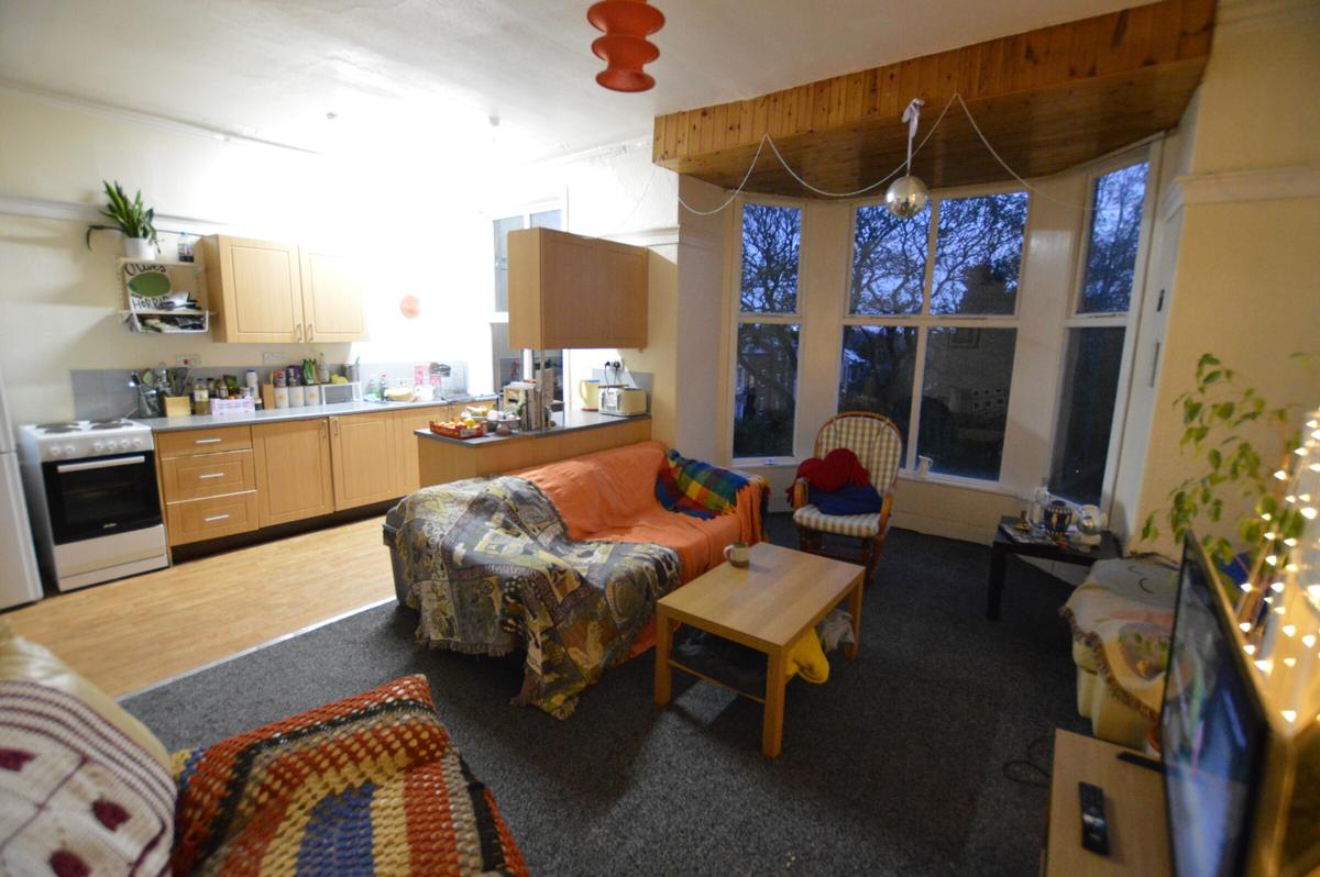 4 bedroom apartment for rent Montpelier Terrace, Leeds, LS6 2EX UniHomes