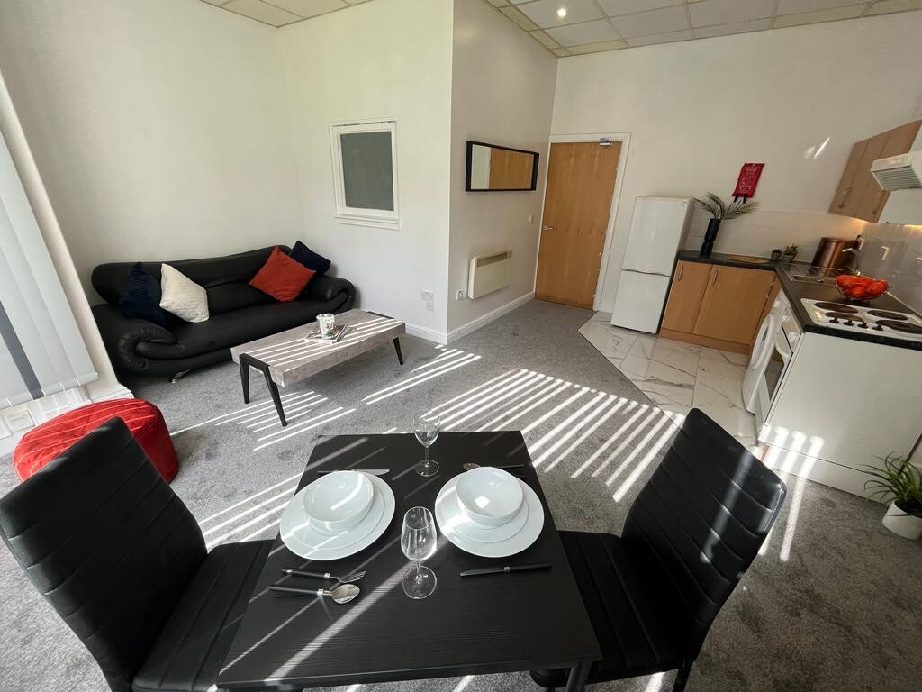 1 bedroom house for rent Ridgeway House, Grosvenor Road, Leeds, LS6 2DZ