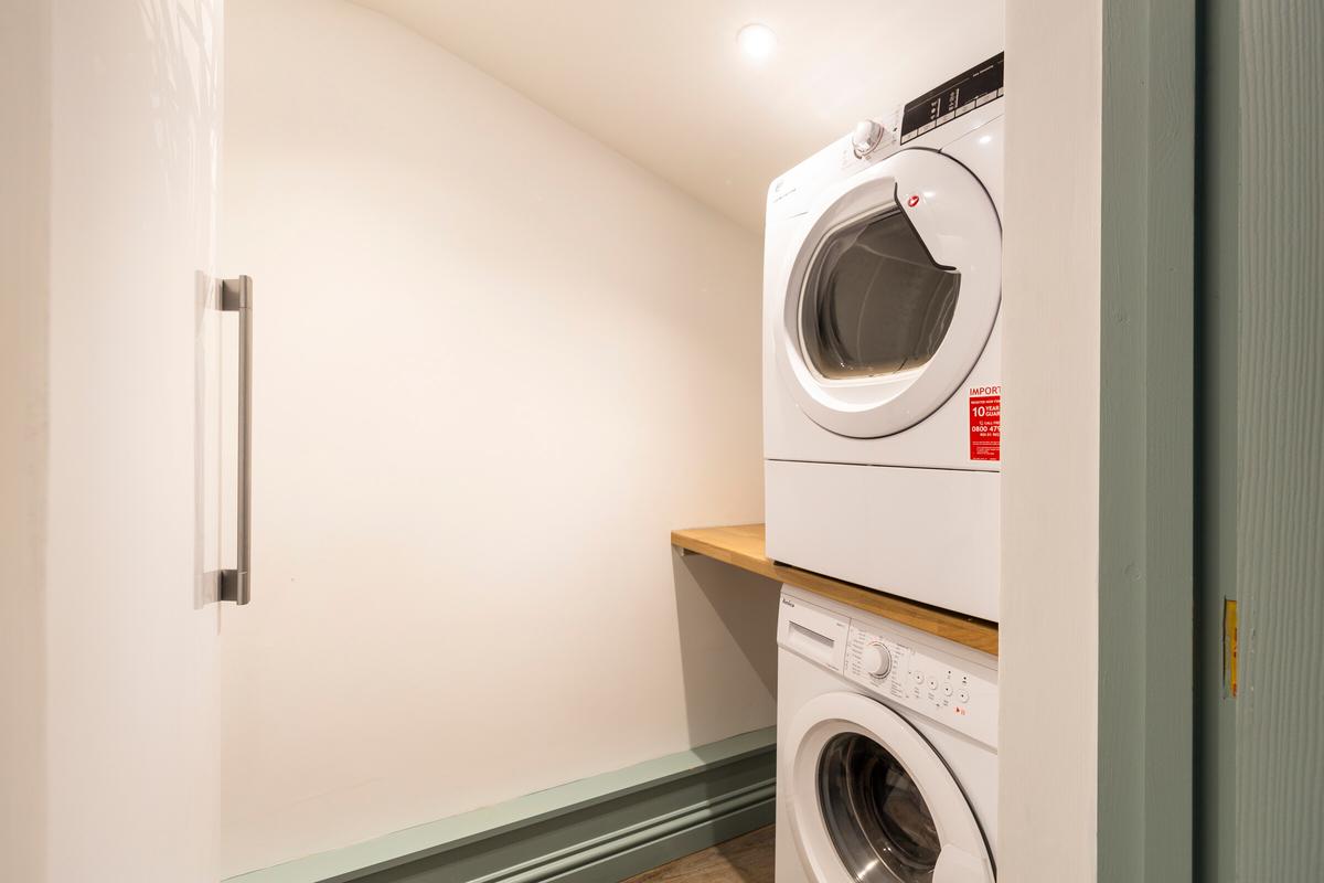 8 bedroom house for rent Downend Road, Bristol, BS16 5UF UniHomes