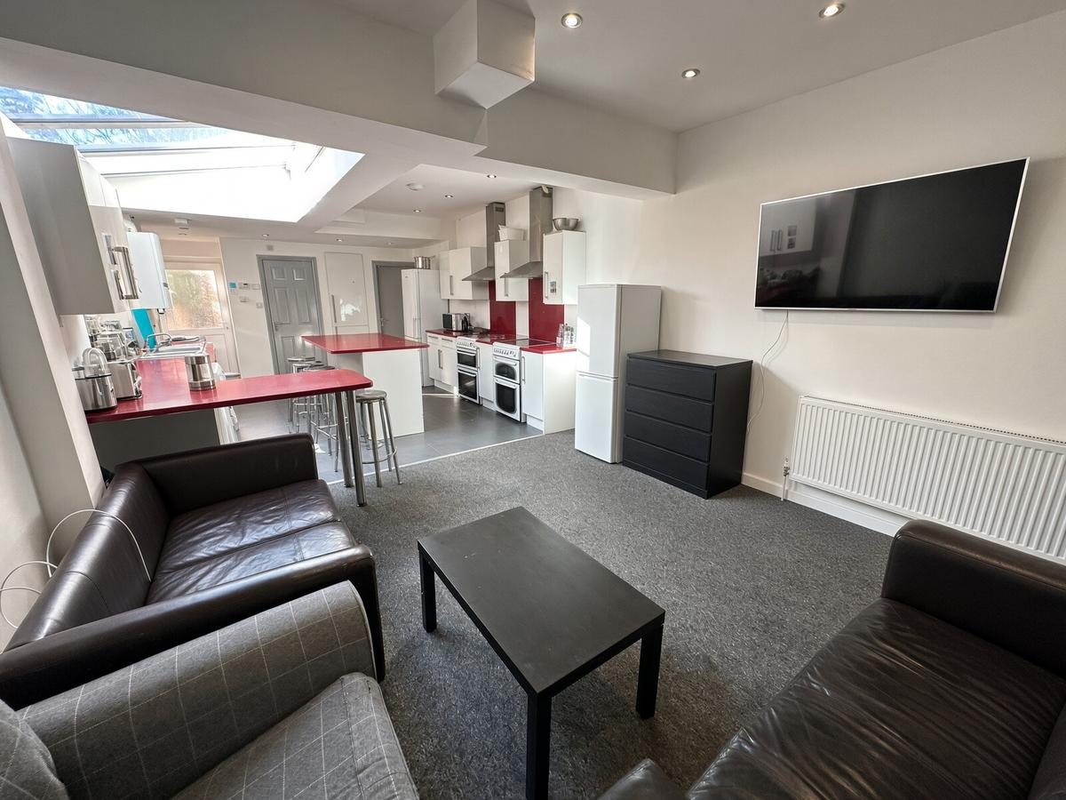 7 bedroom house on Dawlish Road, Selly Oak, Birmingham