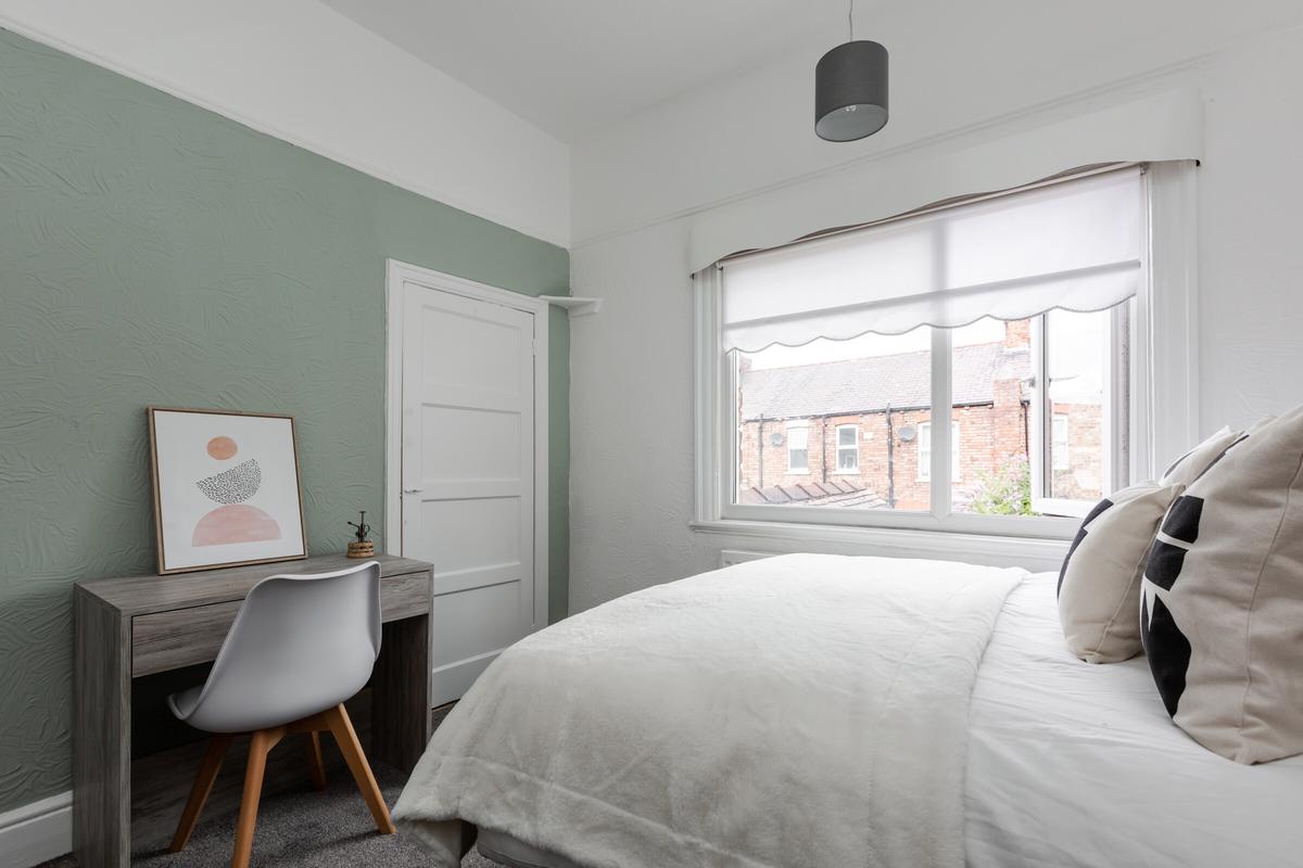 7 bedroom house for rent Queens Drive, Liverpool, L18 2DY UniHomes