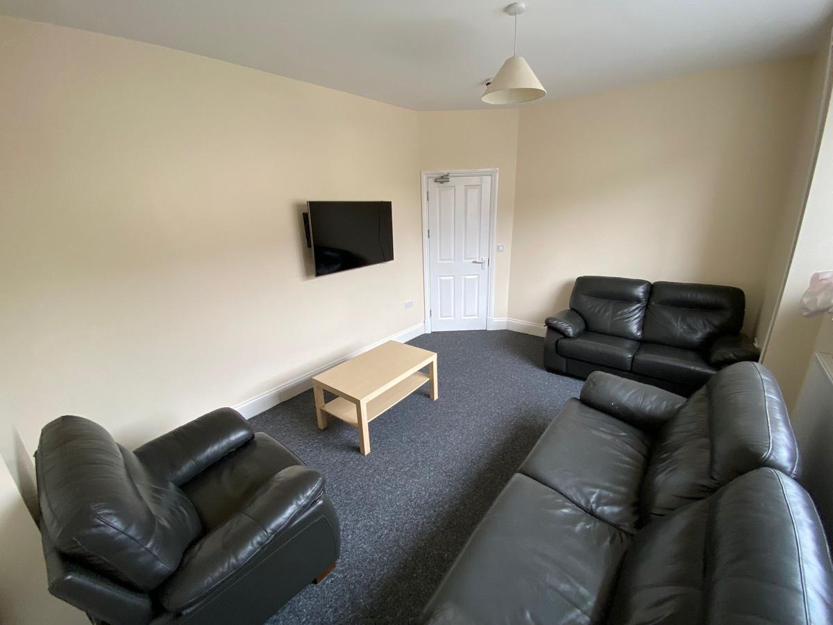 6 bedroom house on Port Tennant Road, Port Tennant, Swansea