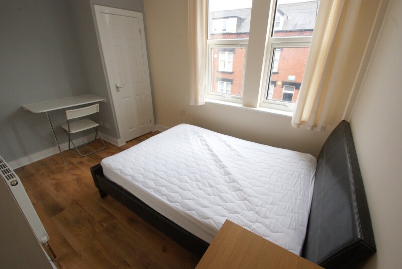 6 bedroom house for rent Hartley Grove Leeds, LS6 2LD UniHomes