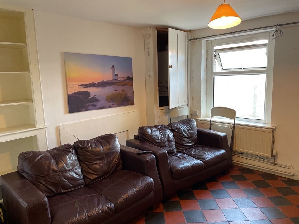 4 bedroom house for rent Waterloo Place Swansea, SA2 0DE UniHomes