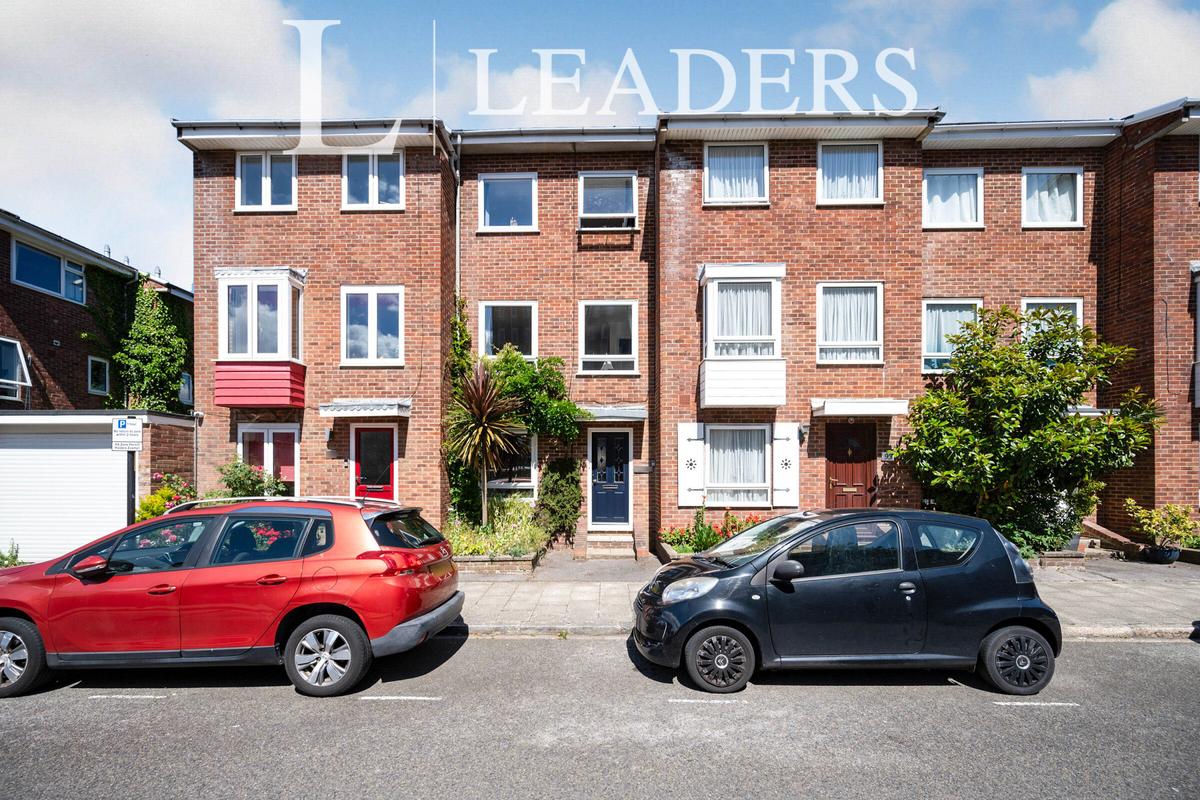 4 bedroom house for rent St Thomas's Street, Portsmouth, PO1 2HE UniHomes