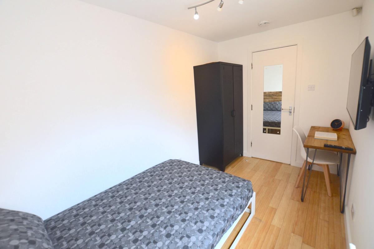 5 bedroom house for rent Bolingbroke Street, Newcastle, NE6 5PH UniHomes