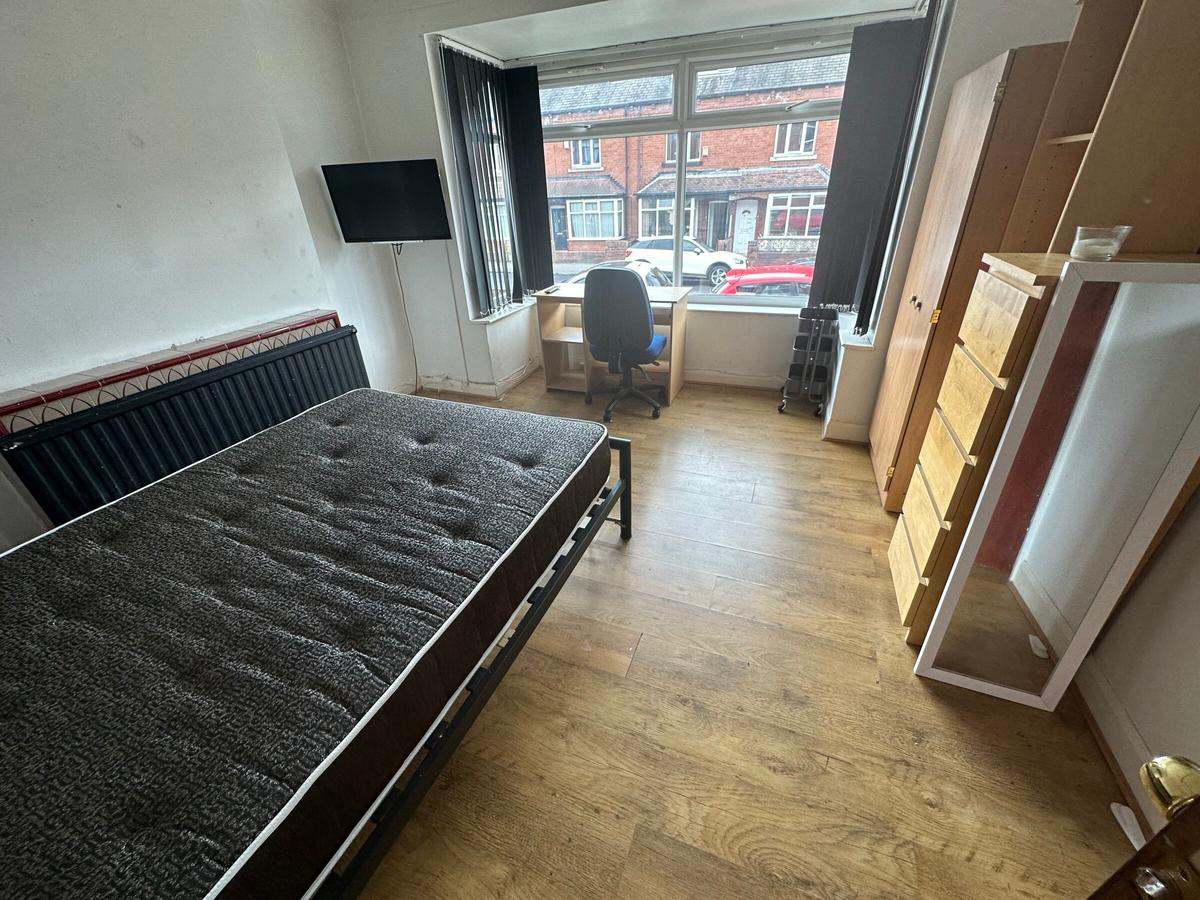 6 bedroom house for rent Mayville Road, Leeds, LS6 1NF UniHomes