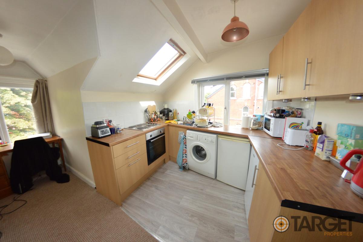 1 bedroom house for rent Victoria Road, Hyde Park Leeds, LS6 1DU UniHomes