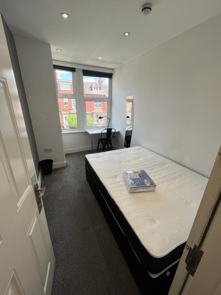 8 bedroom house for rent Headingley Mount, Leeds, LS6 3EL UniHomes