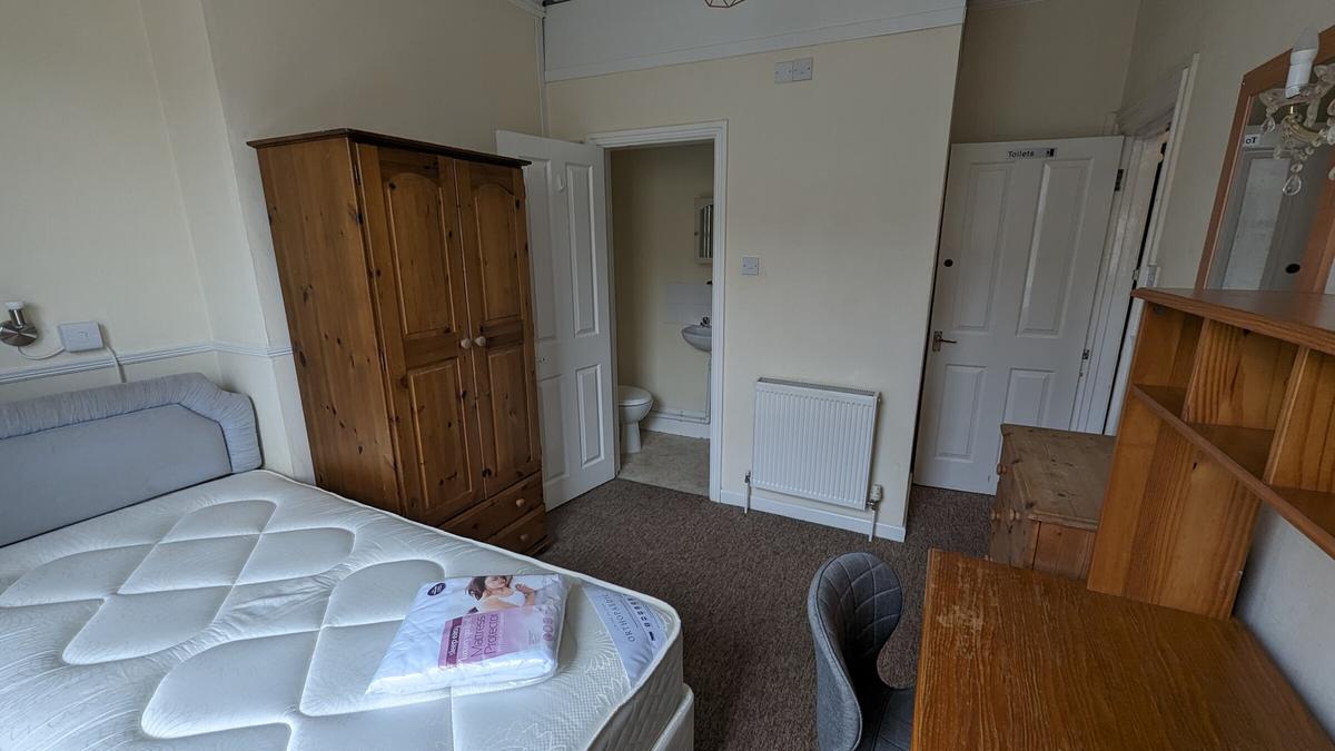 6 bedroom house for rent Arlington Road, Bath, BA2 3PG UniHomes