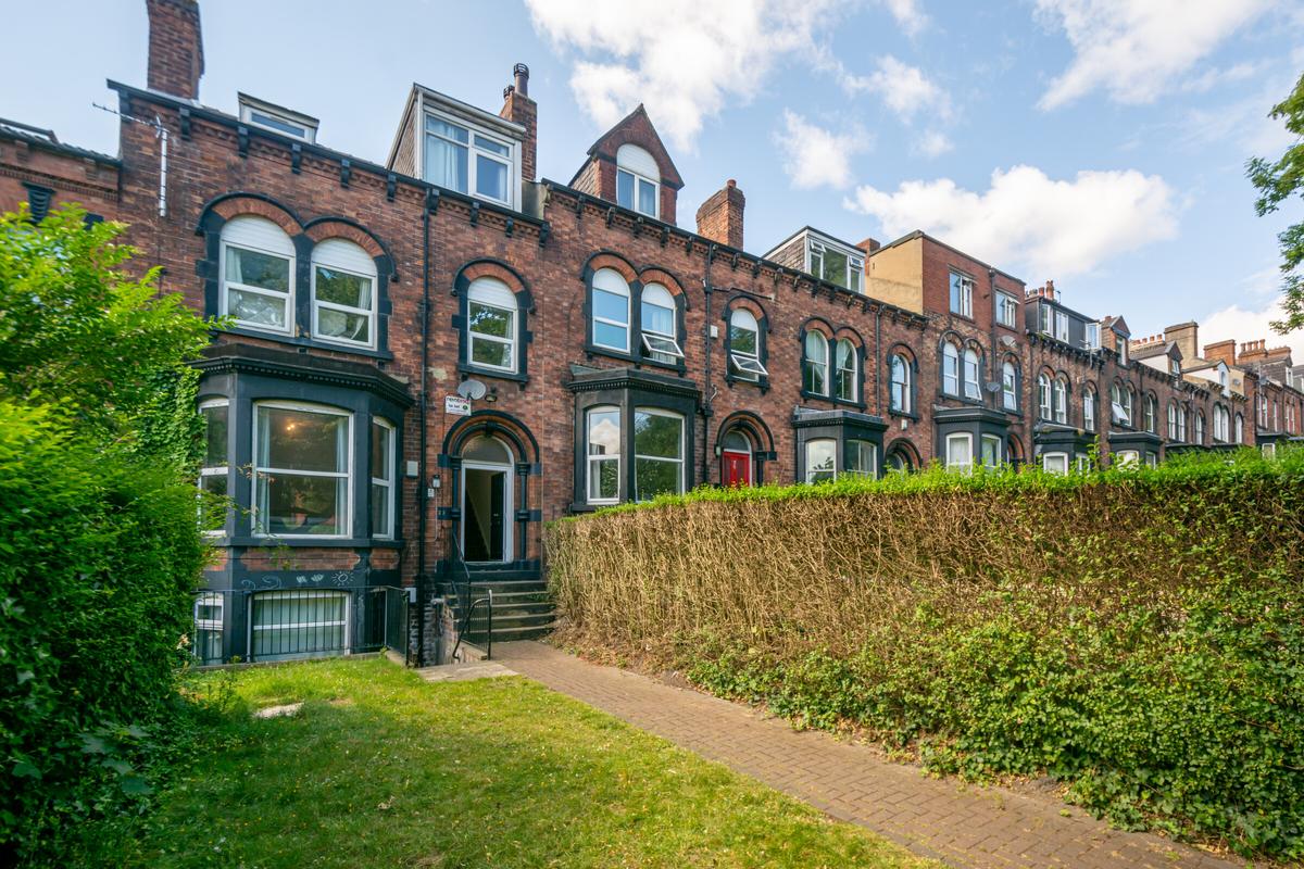 9 bedroom house for rent St John's Terrace, Leeds, LS3 1DY UniHomes