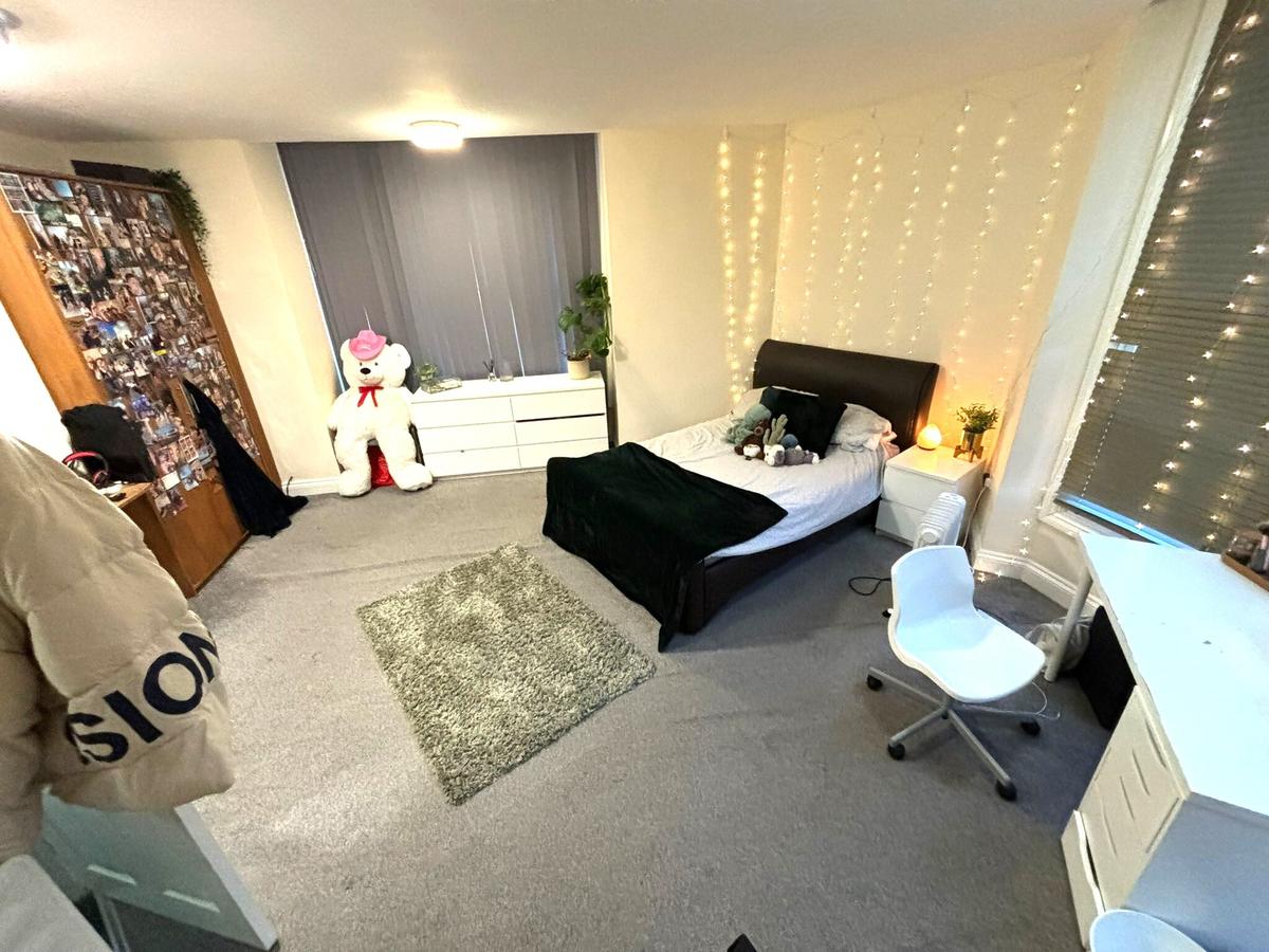 8 bedroom house on Hyde Terrace, City Centre, Leeds