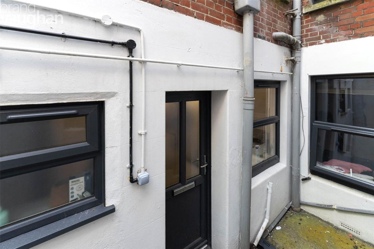 3 bedroom apartment for rent Church Road, Brighton, BN3 2AB UniHomes