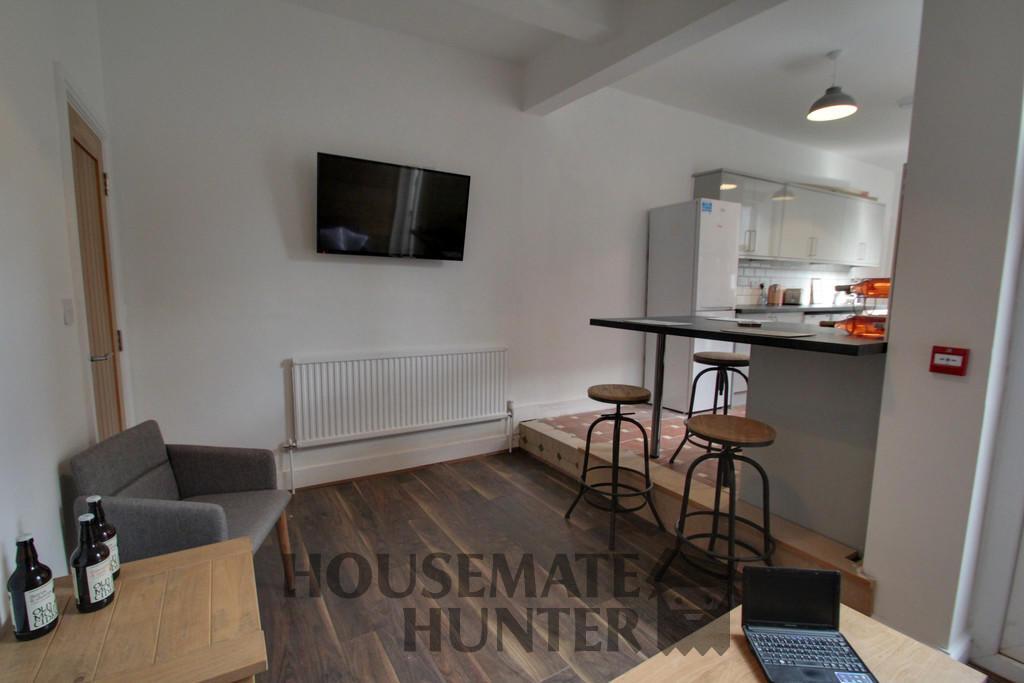 5 bedroom house for rent Bramley Road, Leicester, LE3 9DA UniHomes