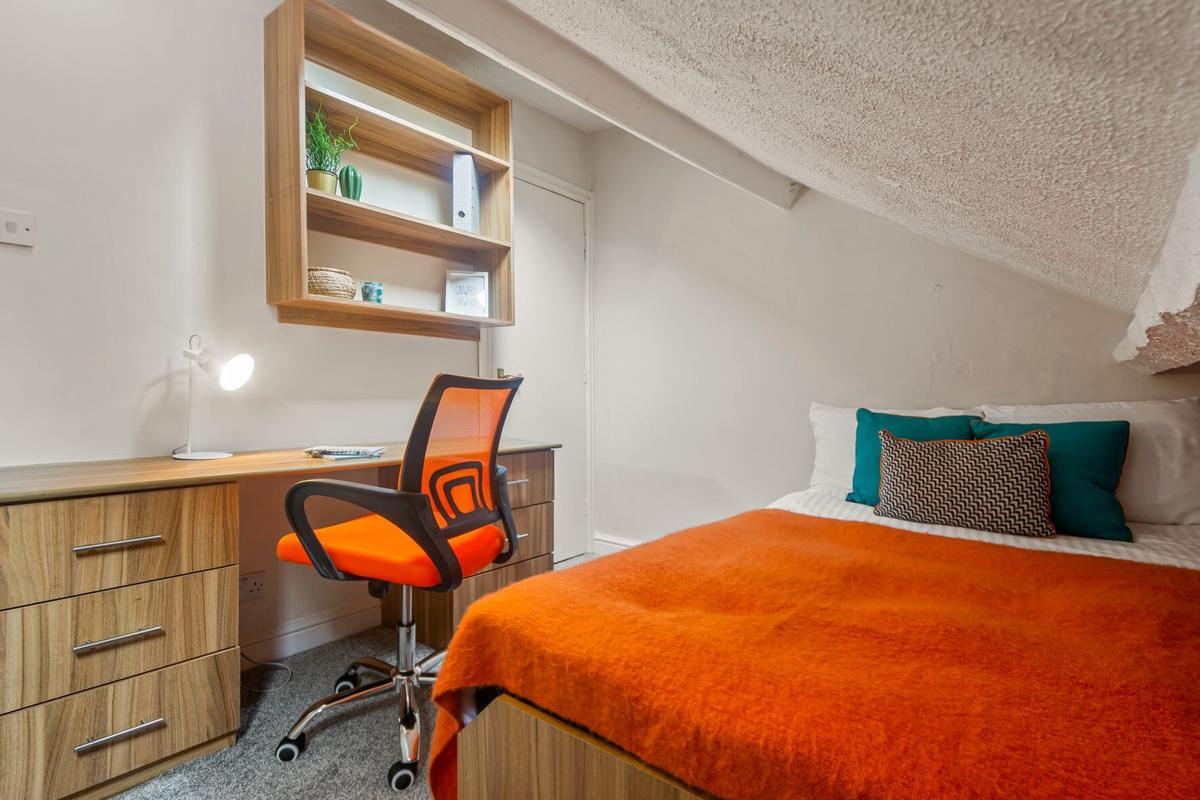 5 bedroom apartment for rent Victoria Road, Leeds, LS6 1AS UniHomes