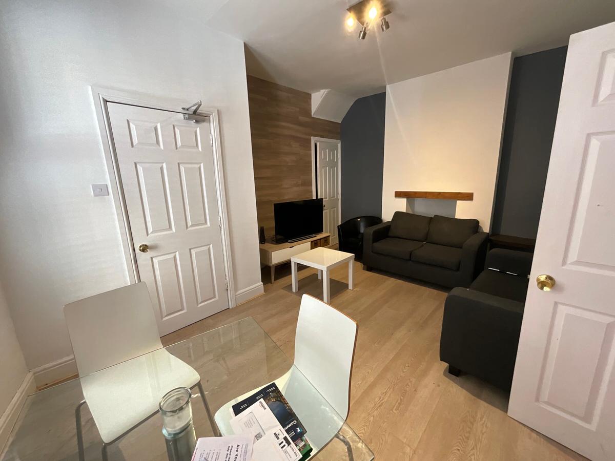 5 bedroom house for rent Albert Grove, Nottingham, NG7 1PB UniHomes