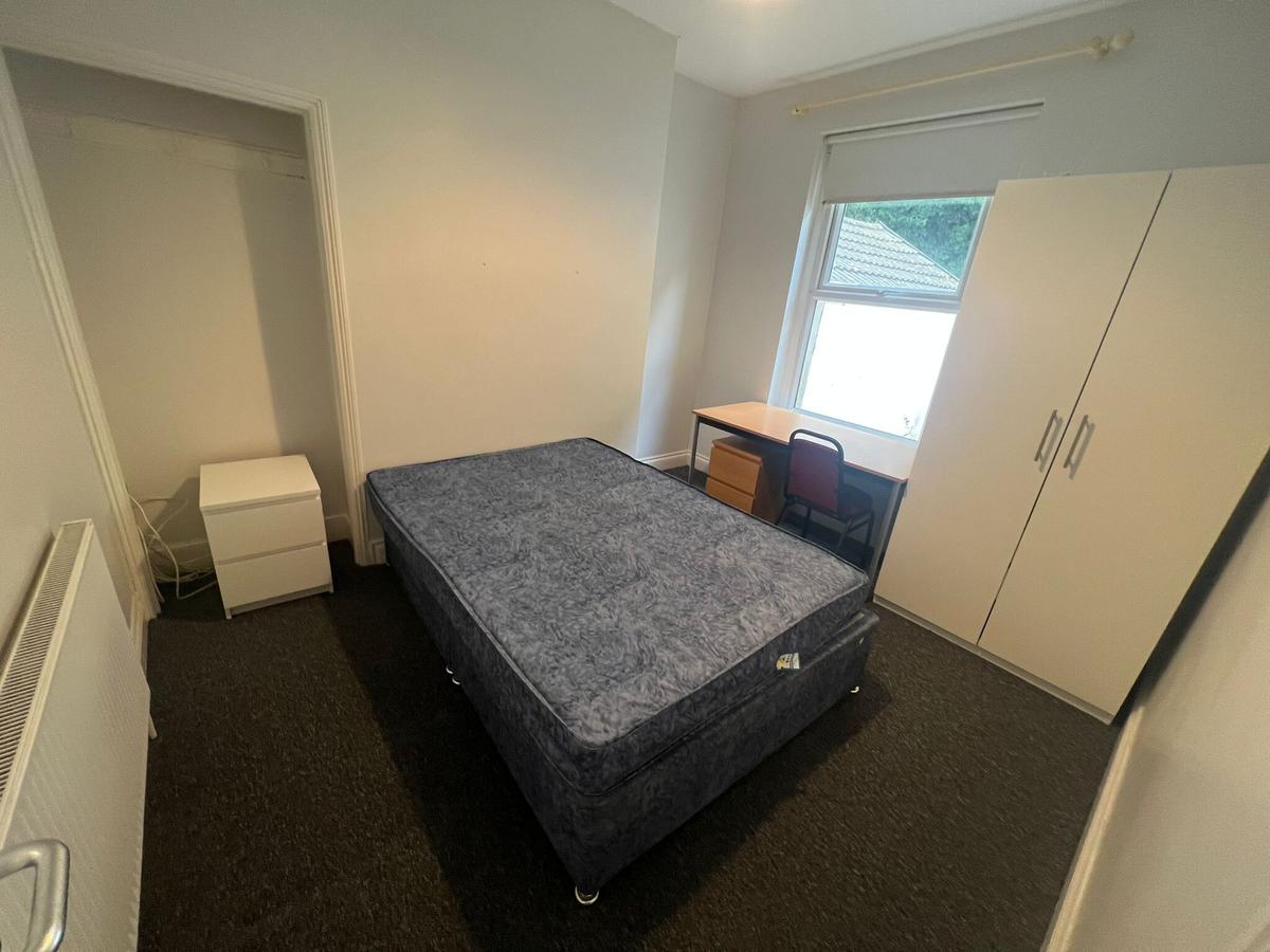 4 bedroom house for rent Bay View Terrace, Swansea, SA1 4LT UniHomes