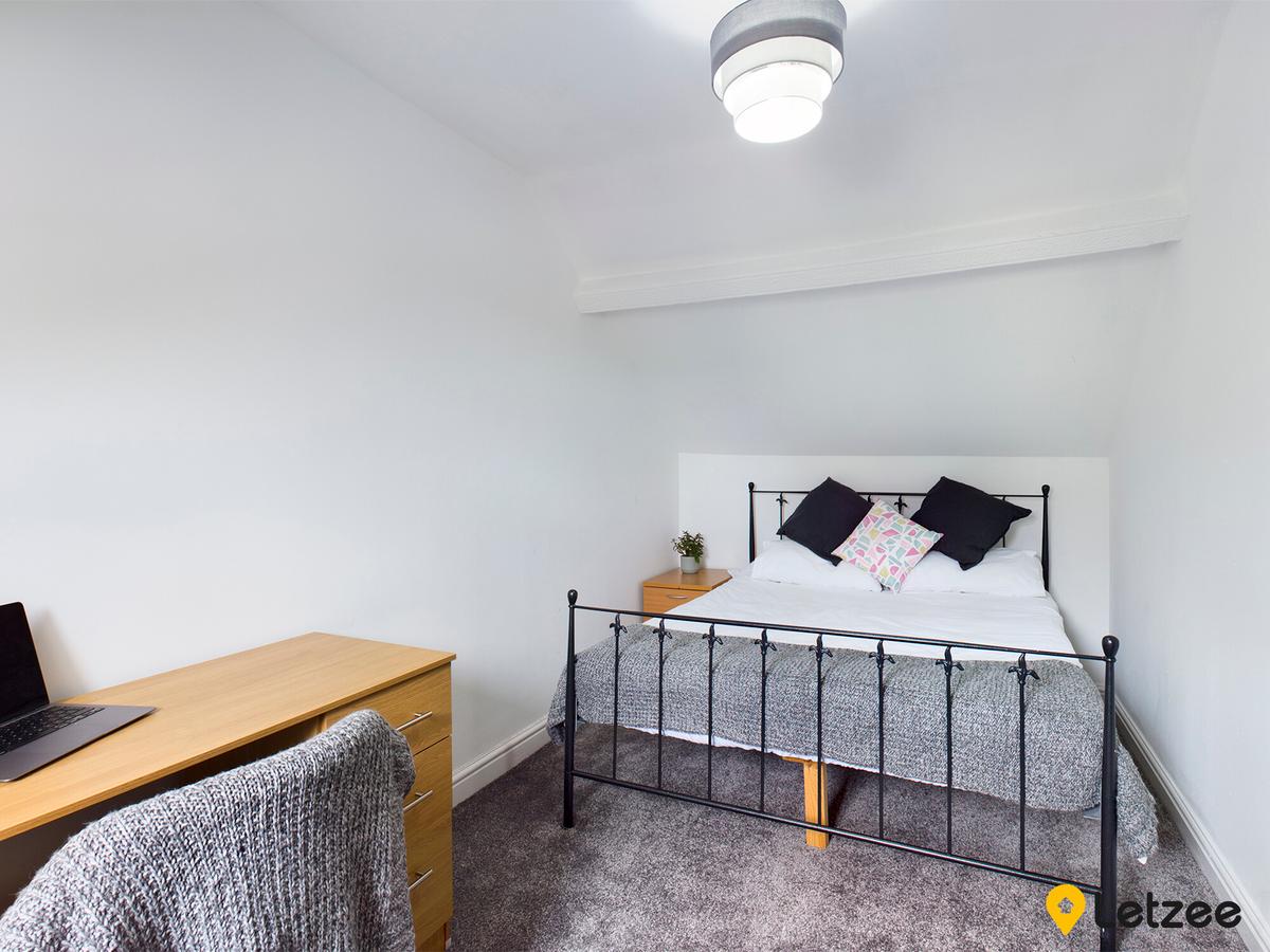 8 bedroom house for rent Argyle Street, Swansea, SA1 3TA UniHomes