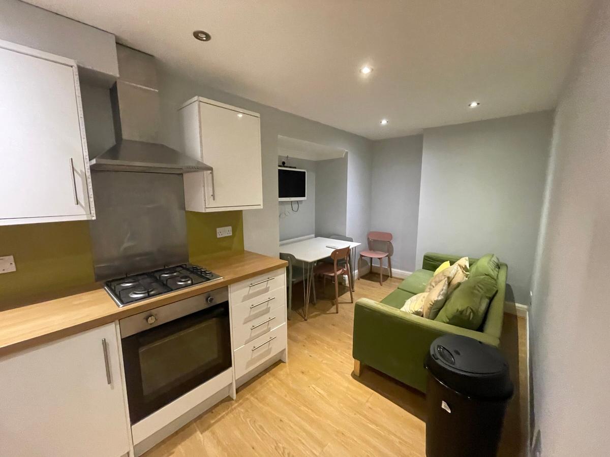 4 bedroom house for rent Stanmer Park Road, Brighton, BN1 7JJ UniHomes