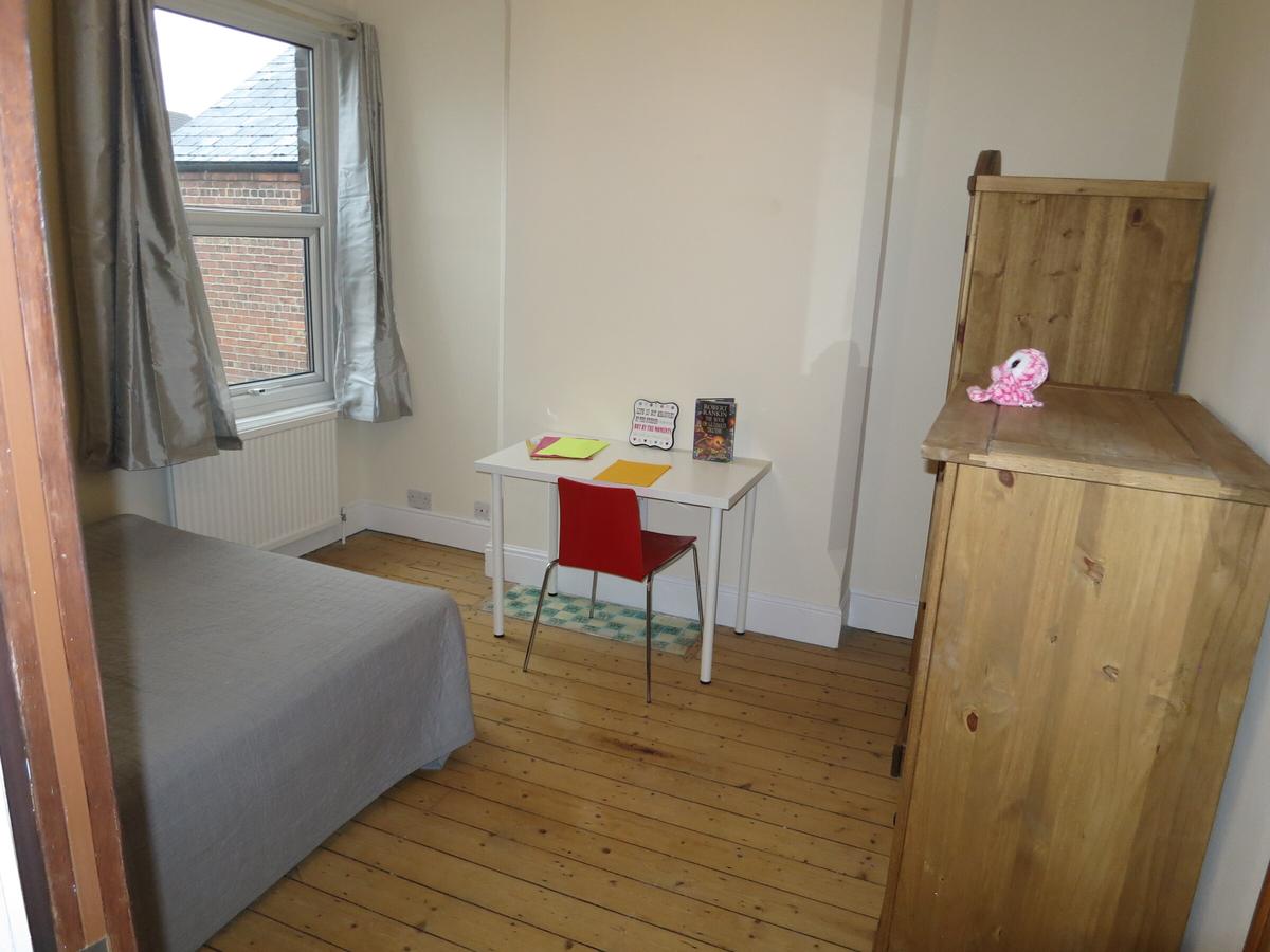 6 bedroom house for rent Ella Road, Nottingham, NG2 5GX UniHomes