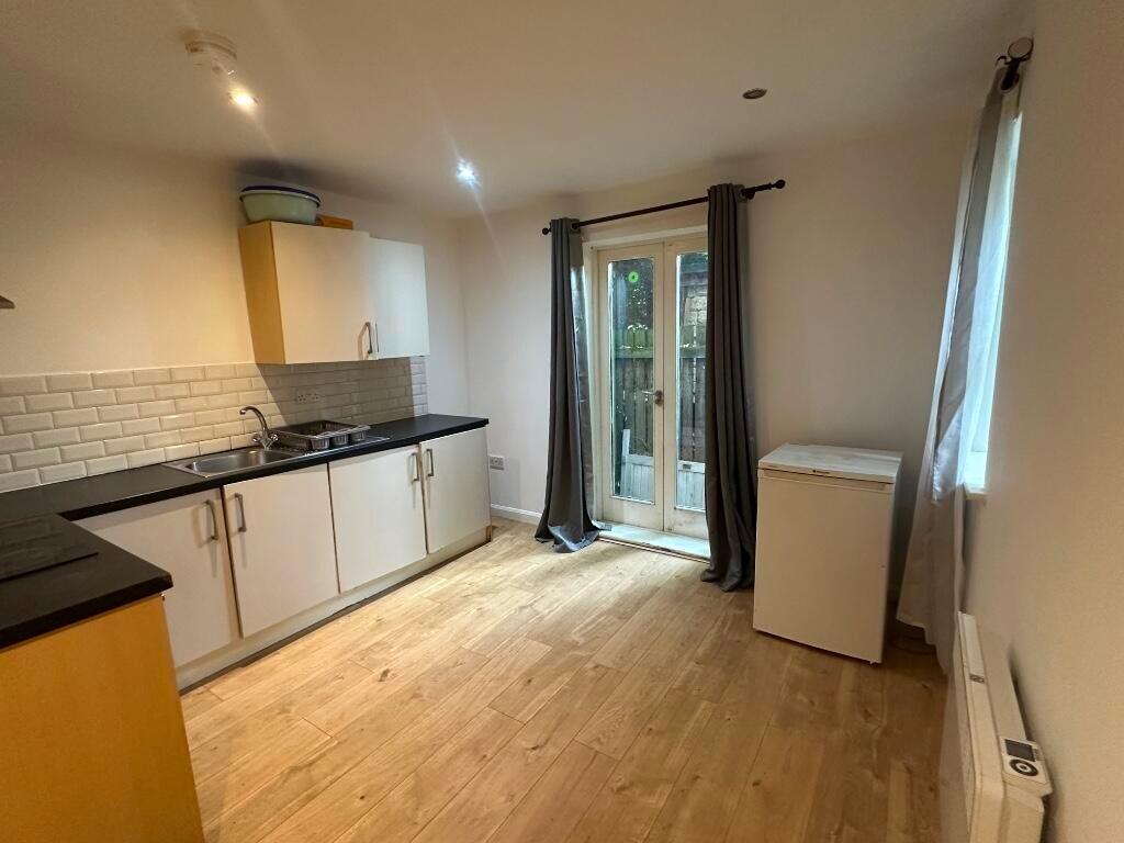 1 bedroom apartment on Melbourne Place, City Centre, Bradford
