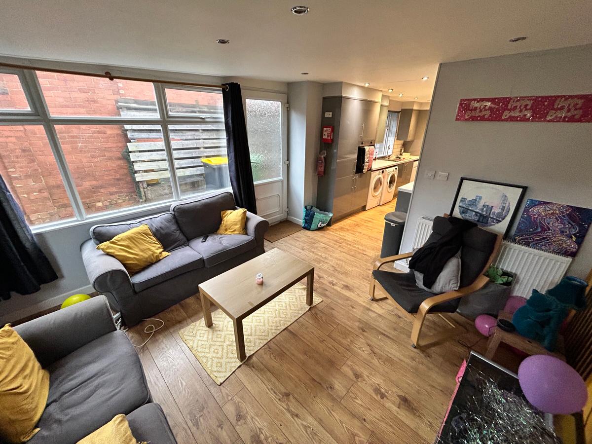 5 bedroom house for rent St Annes Road, Leeds, LS6 3NY UniHomes
