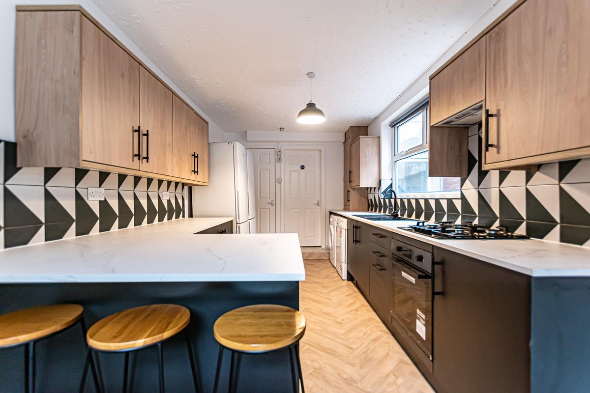 6 bedroom house on Jubilee Drive, Kensington, Liverpool