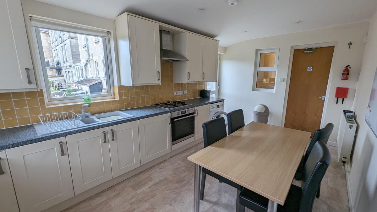 5 bedroom house for rent Lower Oldfield Park, Bath, BA2 3HS UniHomes