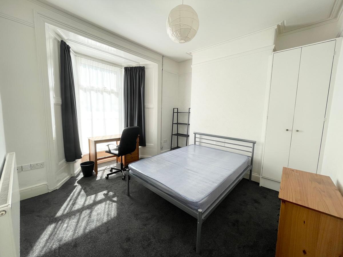 5 bedroom house for rent St. Helens Avenue, Swansea, SA1 4NE UniHomes