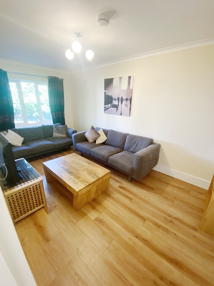 6 bedroom house on Jekyll Close, Stapleton, Bristol