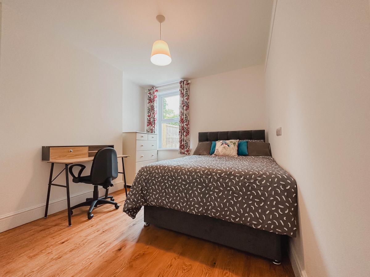 5 bedroom house for rent Crescent Gardens, Bath, BA1 2NB UniHomes