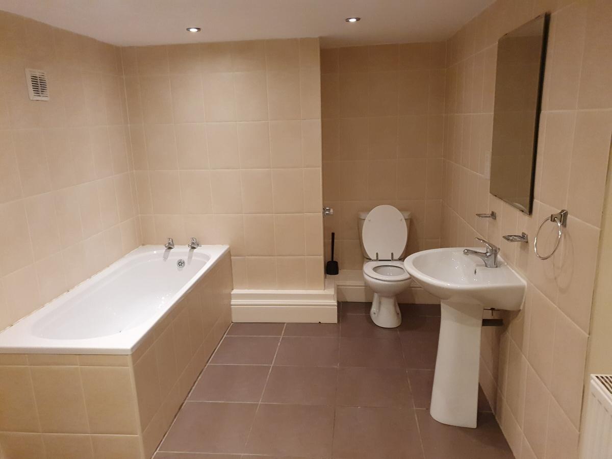 6 bedroom house for rent Carberry Road, Leeds, LS6 1QQ UniHomes