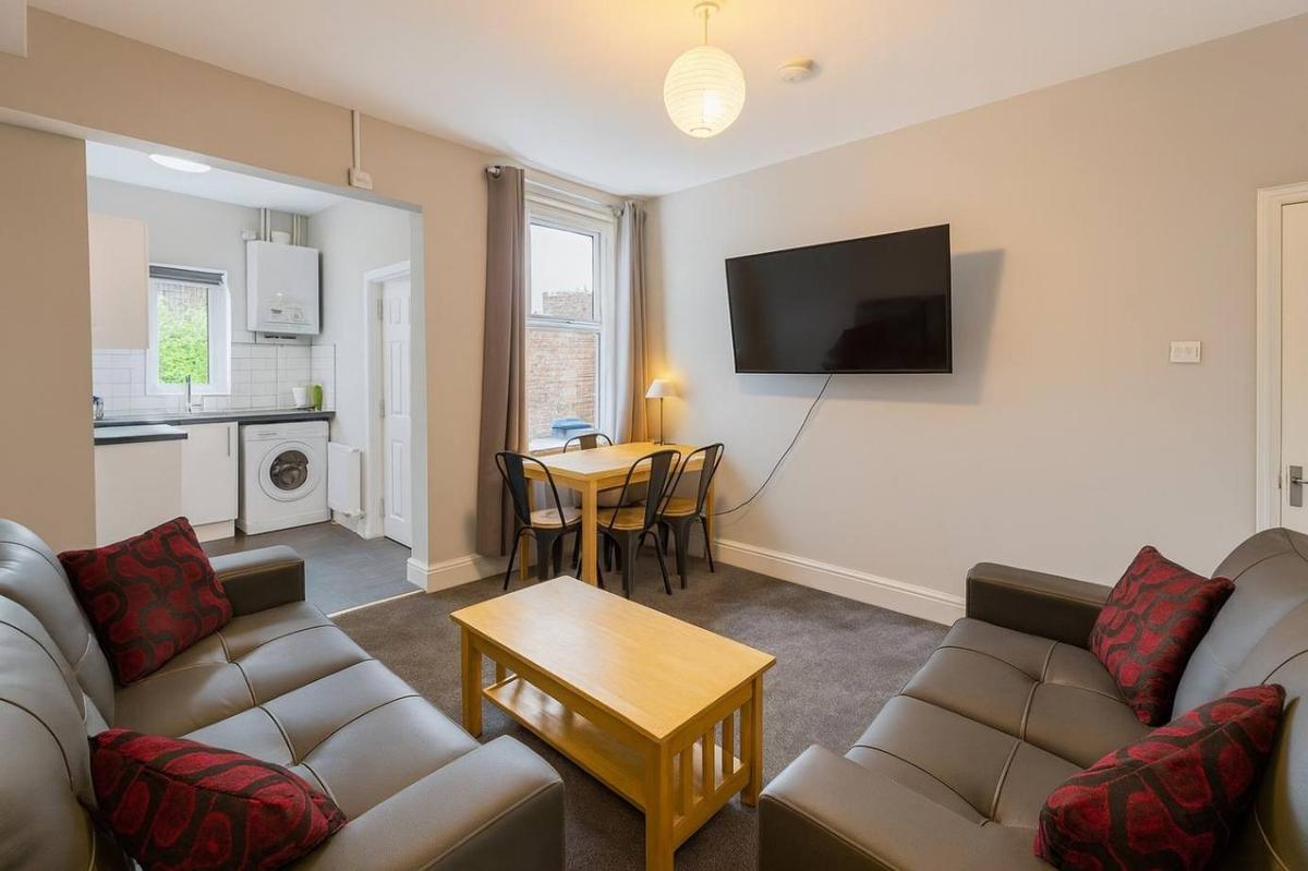 5 bedroom house on Clementson Road, Crookesmoor, Sheffield