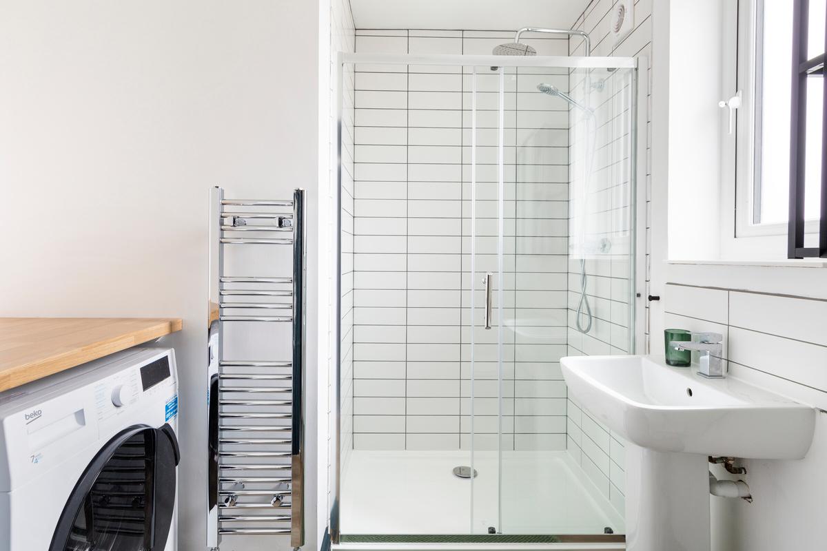 8 bedroom house for rent Downend Road, Bristol, BS16 5UF UniHomes