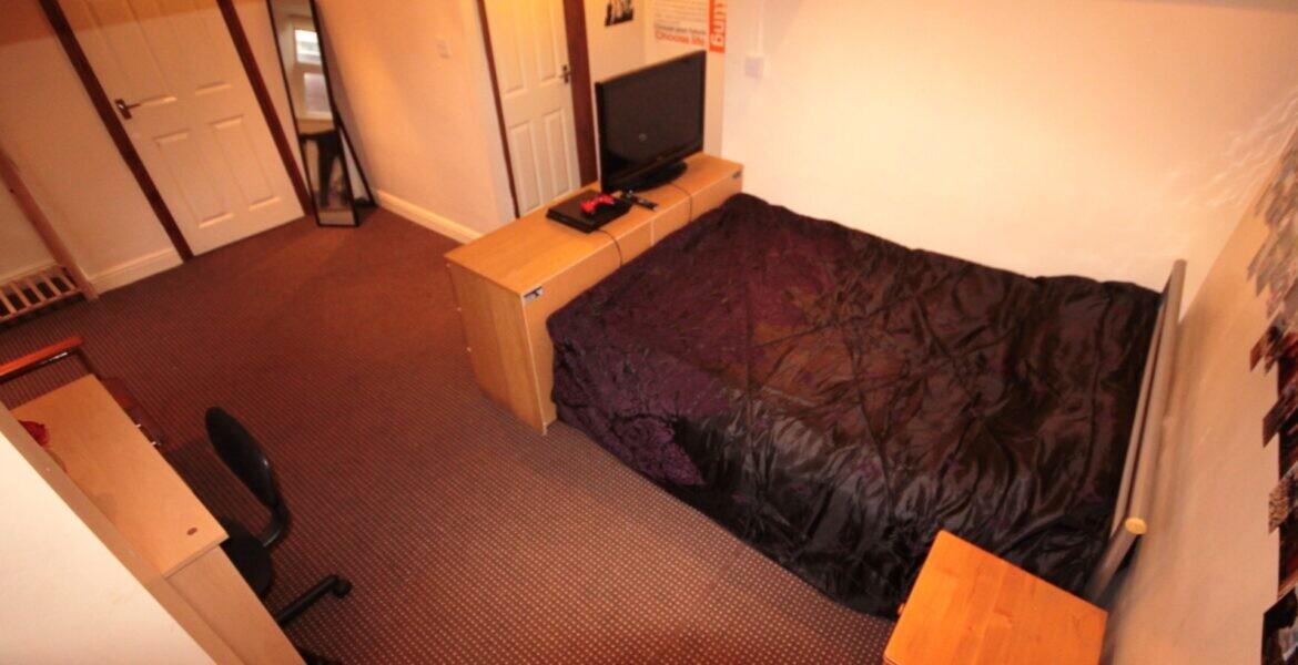 3 bedroom house for rent Talbot Avenue, Leeds, LS4 2PG UniHomes