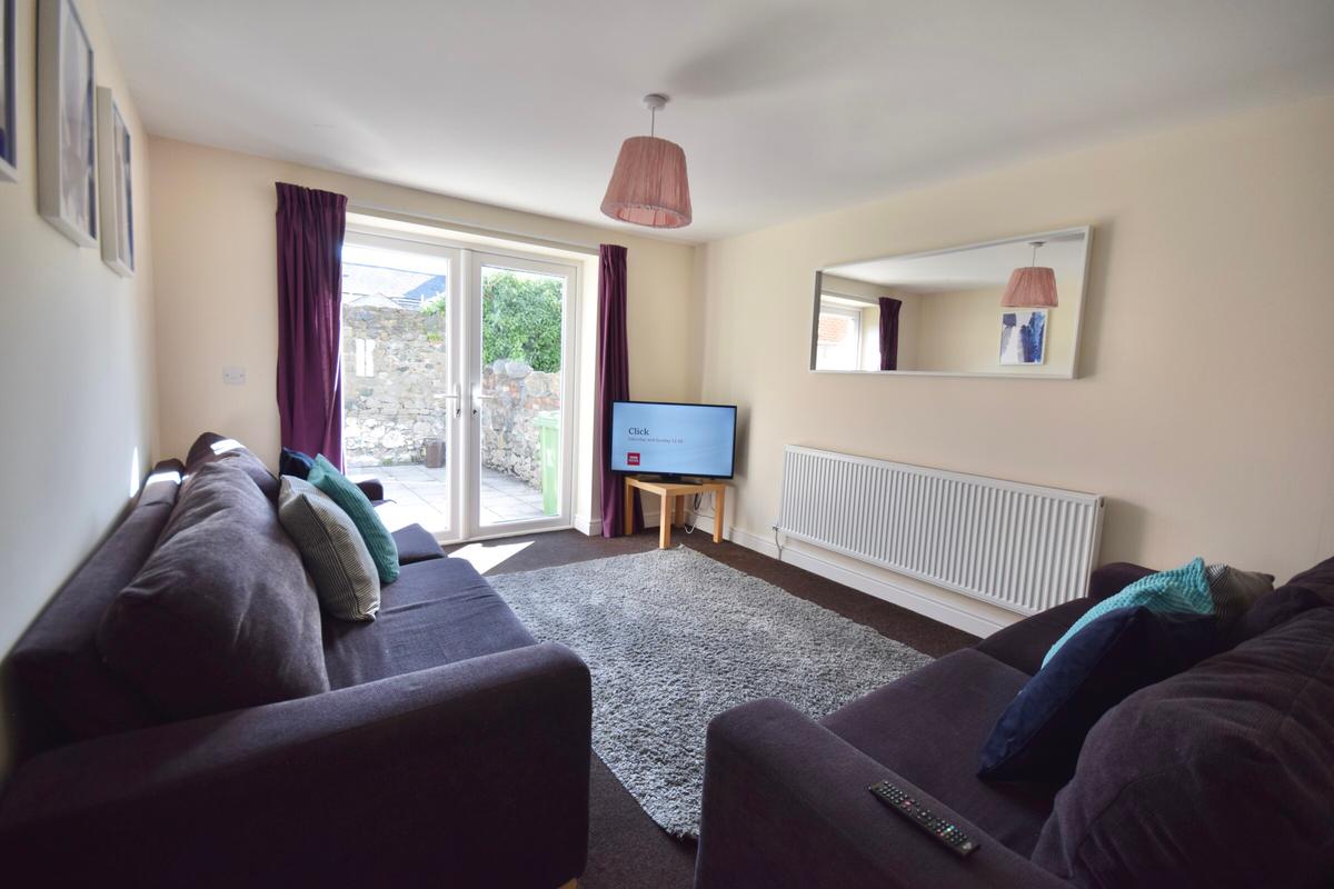 9 bedroom house on Minny Street, Cathays, Cardiff